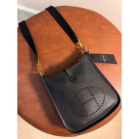 HERMES - Evelyne TPM, Black w/ Gold HW - Picture 1 of 8